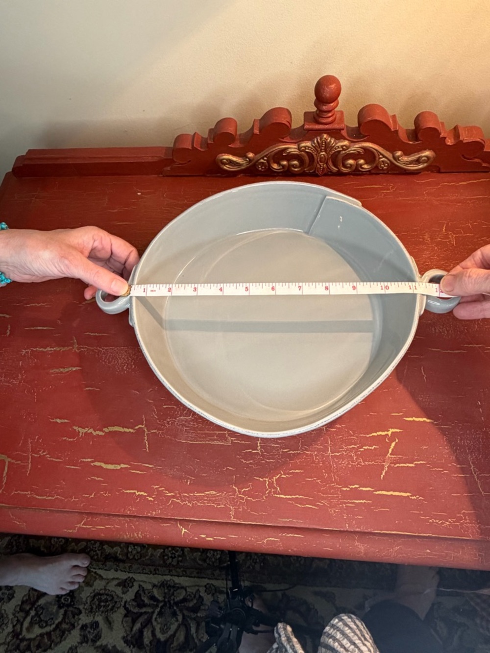 Vietri Round Ceramic Serving /Baking Dish with Handles